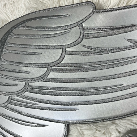 FYDELITY Quiver Holographic Angel Wing Sling Bag Purse Clutch Reflective Silver - Picture 6 of 13